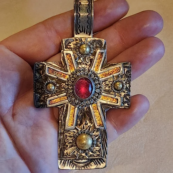 Original Lawrence Baca 24K gold overlay cross with Rubilite - Picture 2 of 3